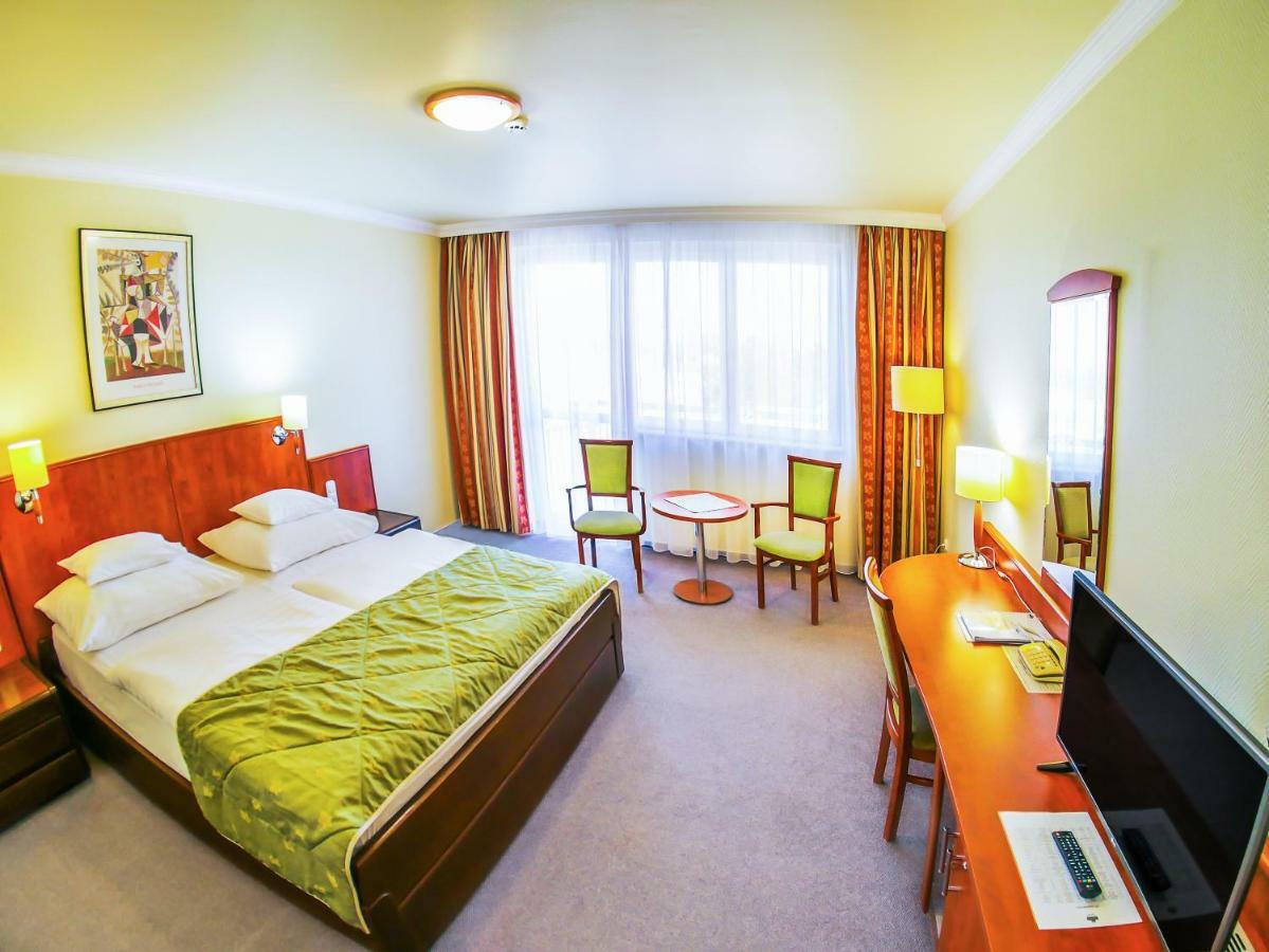 Hotel Silver Hajdúszoboszló Eksteriør billede
