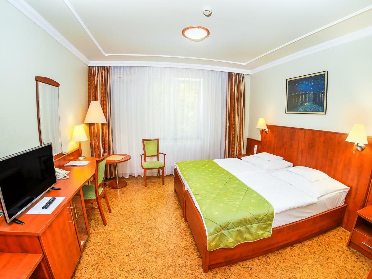 Hotel Silver Hajdúszoboszló Eksteriør billede