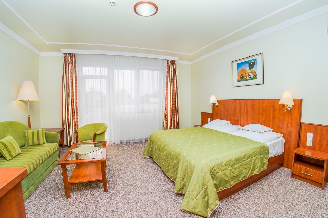 Hotel Silver Hajdúszoboszló Eksteriør billede